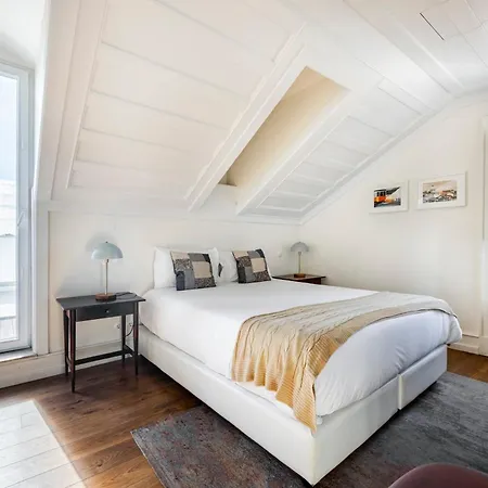 Chiado Trindade | דירה *